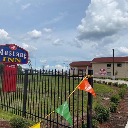 Mustang Inn Houston Exterior photo